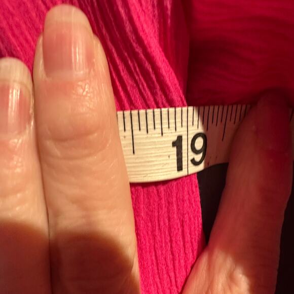 Vineyard Vines Size XSmall Hot Pink Blouse Pintuck details lined pretty feminine - Picture 8 of 9